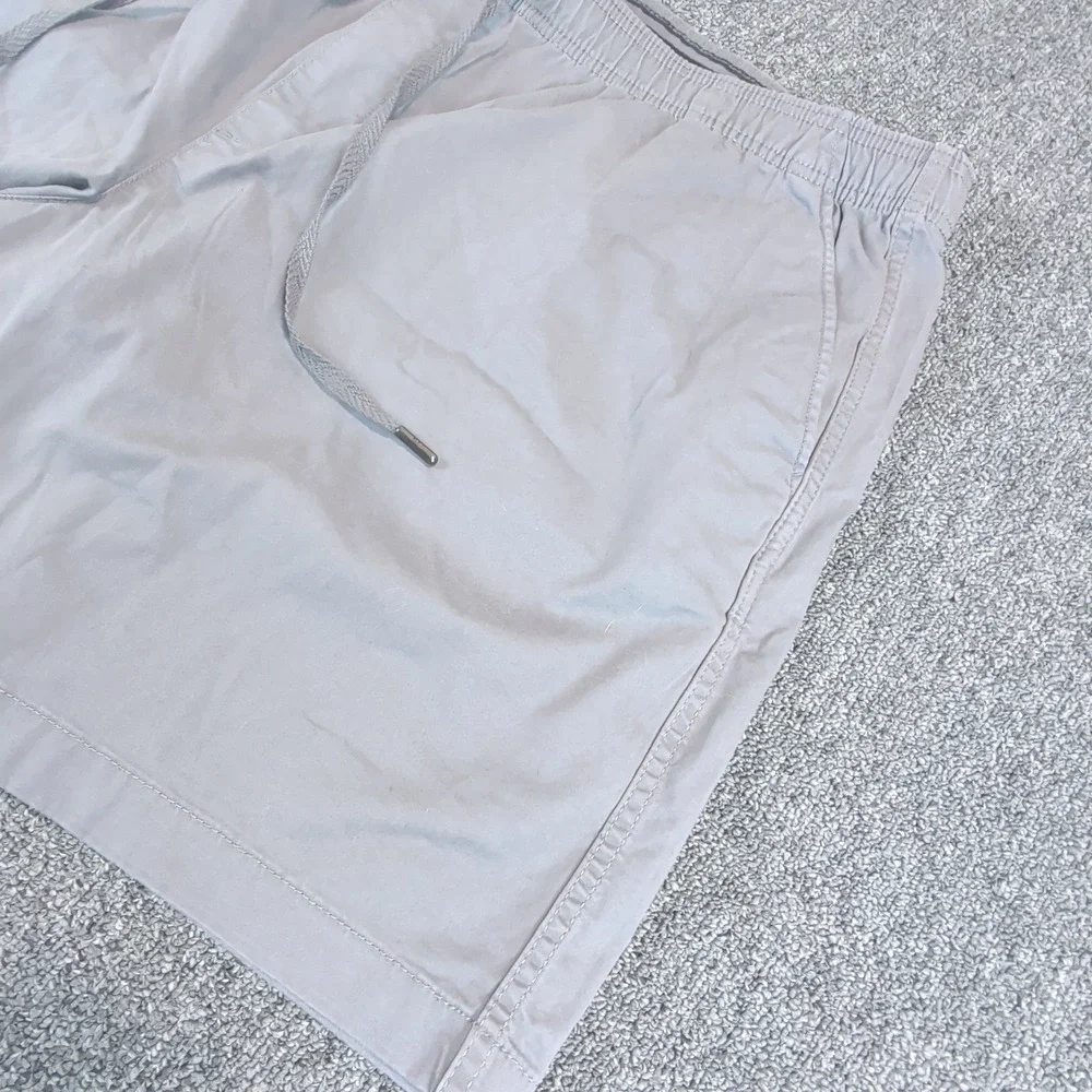 GAP Light Gray Men's Drawstring Shorts